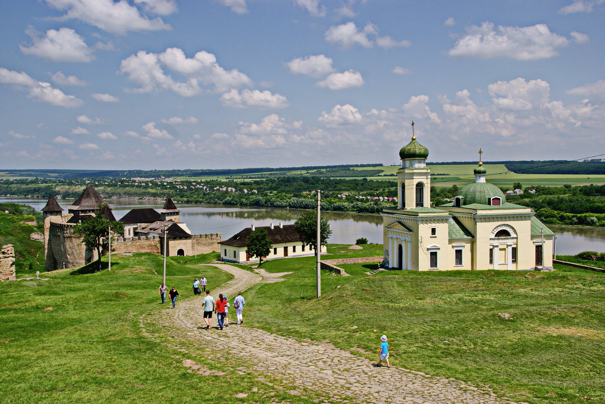 Церковь Александра Невского у Хотинской крепости - Андрей K.