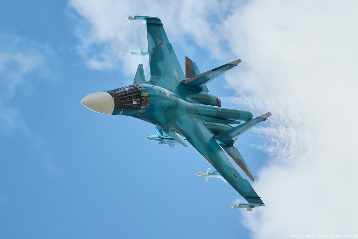 Истребитель-бомбардировщик Су-34 - Павел Myth Буканов