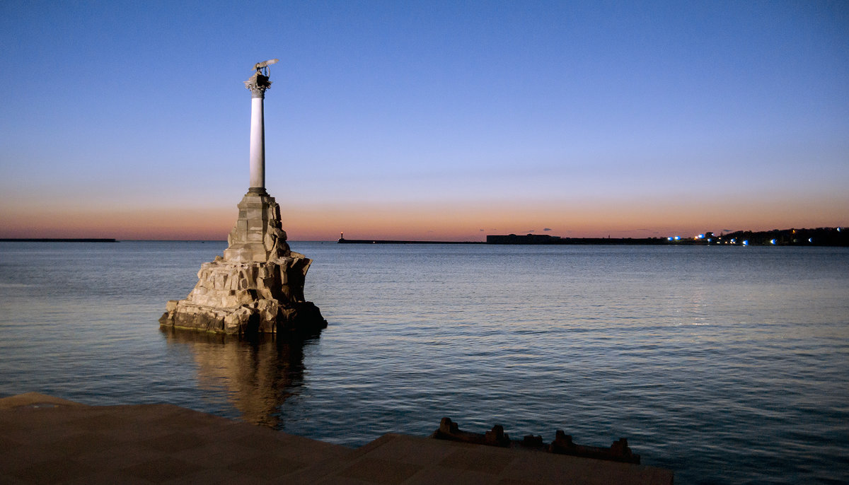 Памятник Затопленным кораблям - Андрей 