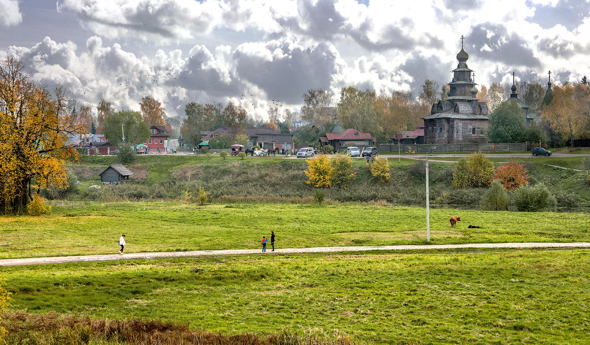 Город Суздаль осень