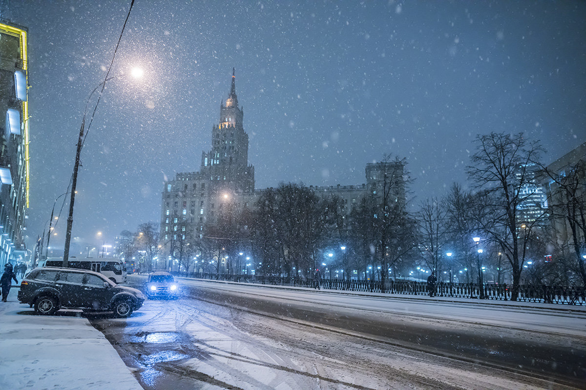 Москва, Новая Басманная улица. Снегопад. - Игорь Герман