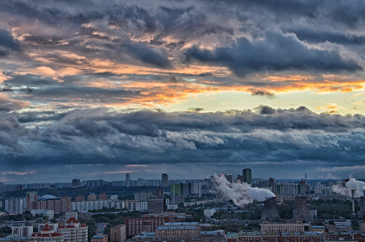 Такое небо над Москвой. - Valeriy(Валерий) Сергиенко
