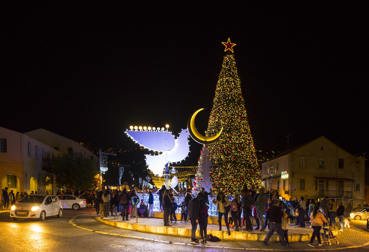 Новогодняя елка в Хйфе. Израиль - Unter D