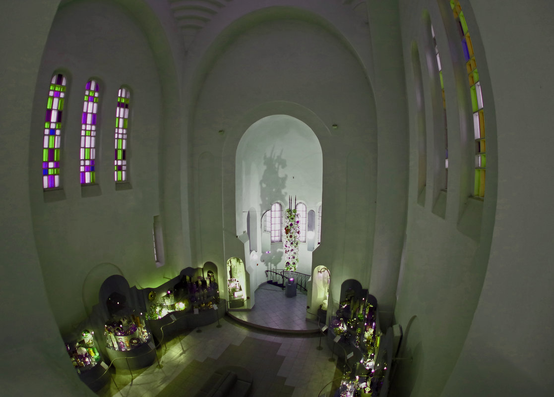 Музей внутри старообрядческой Троицкой церкви во Владимире - Николай Смольников