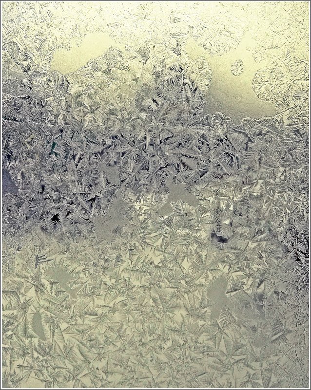 Снежные "крошки" на дачном окошке - muh5257 
