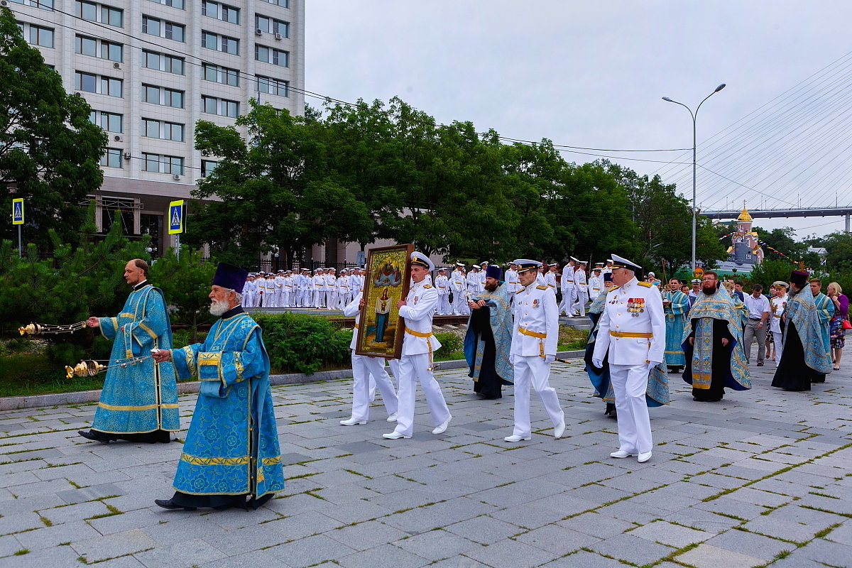 Крестный ход моряков-тихоокеанцев во Владивостоке - Абрис 