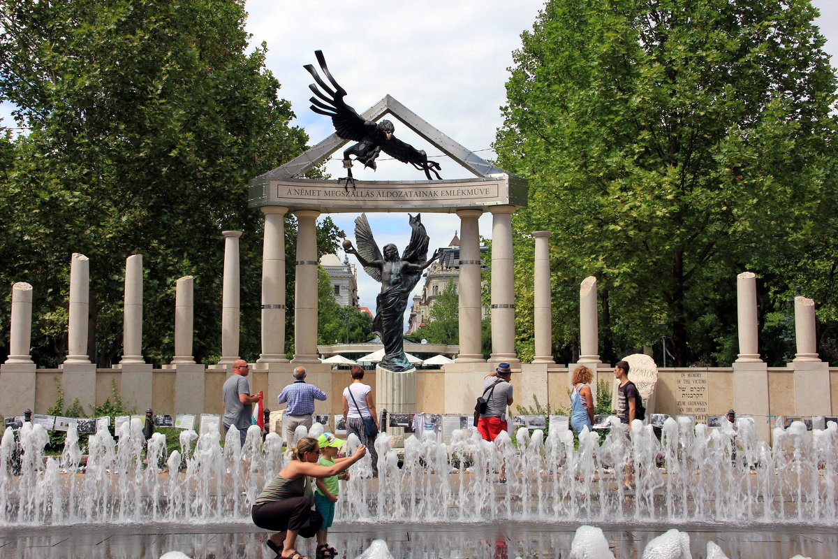 памятник жертвам холокоста - Ольга 
