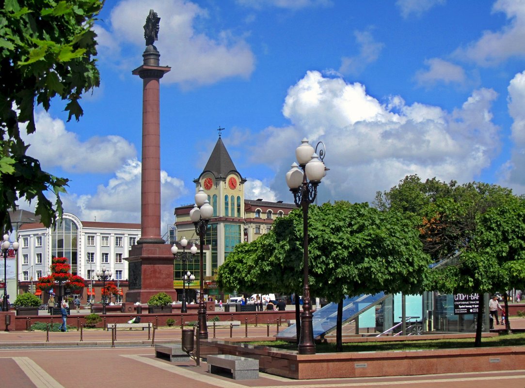 Площадь города - Сергей Карачин