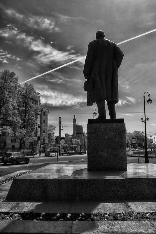 Памятник М. Горькому( Санкт-Петербург) - Игорь Свет