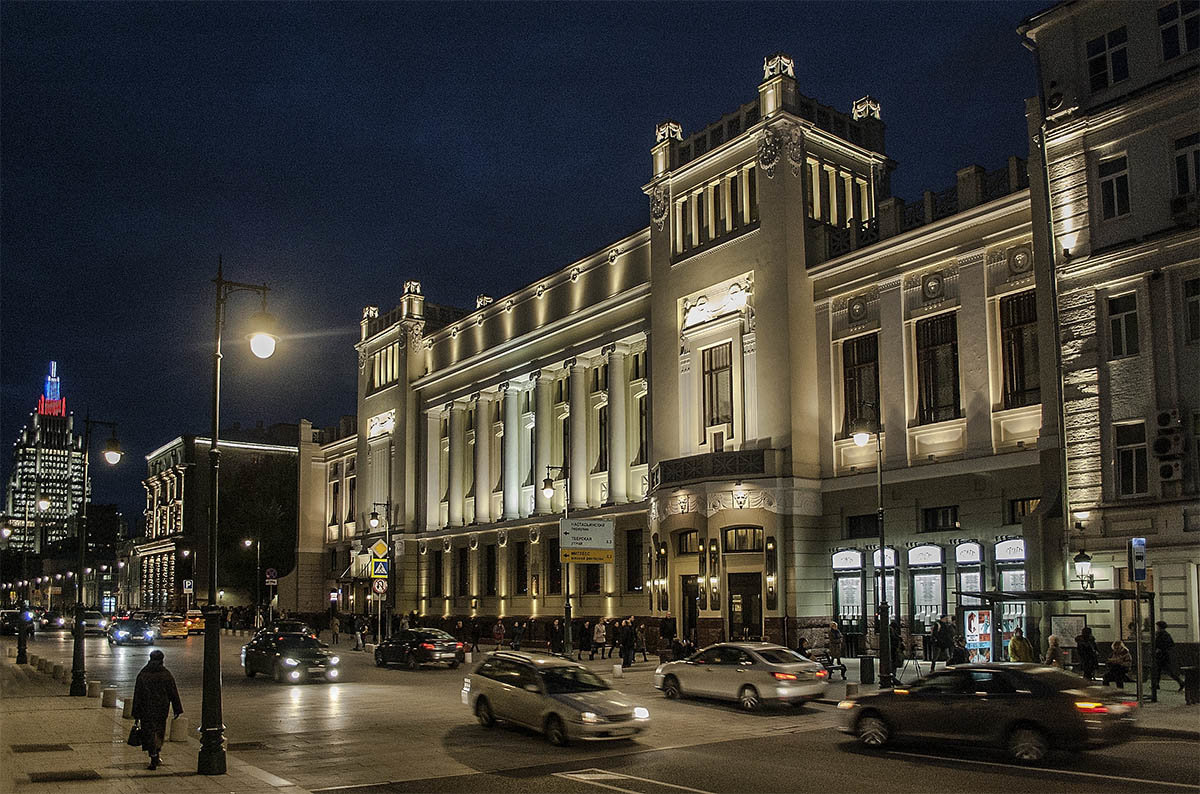 Москва, театр "Ленком". - Игорь Олегович Кравченко