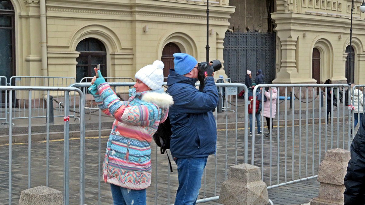 Повернитесь и  улыбнитесь! ВЕСНА НАСТУПАЕТ! - Виталий Селиванов 