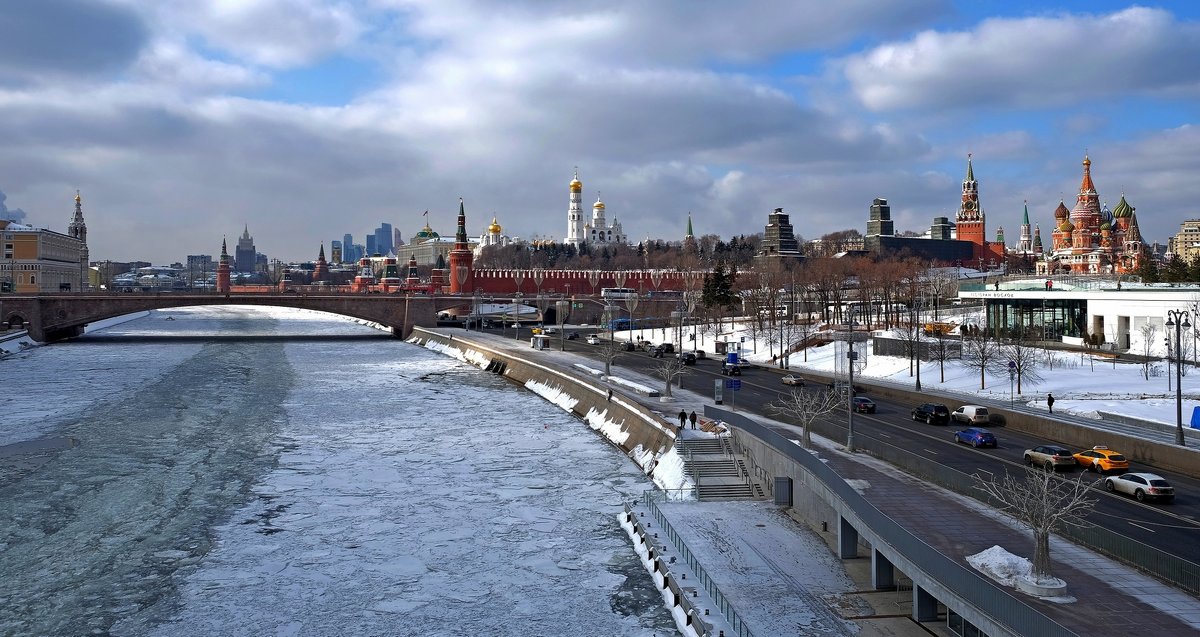 Зима в Москве - Михаил Рогожин