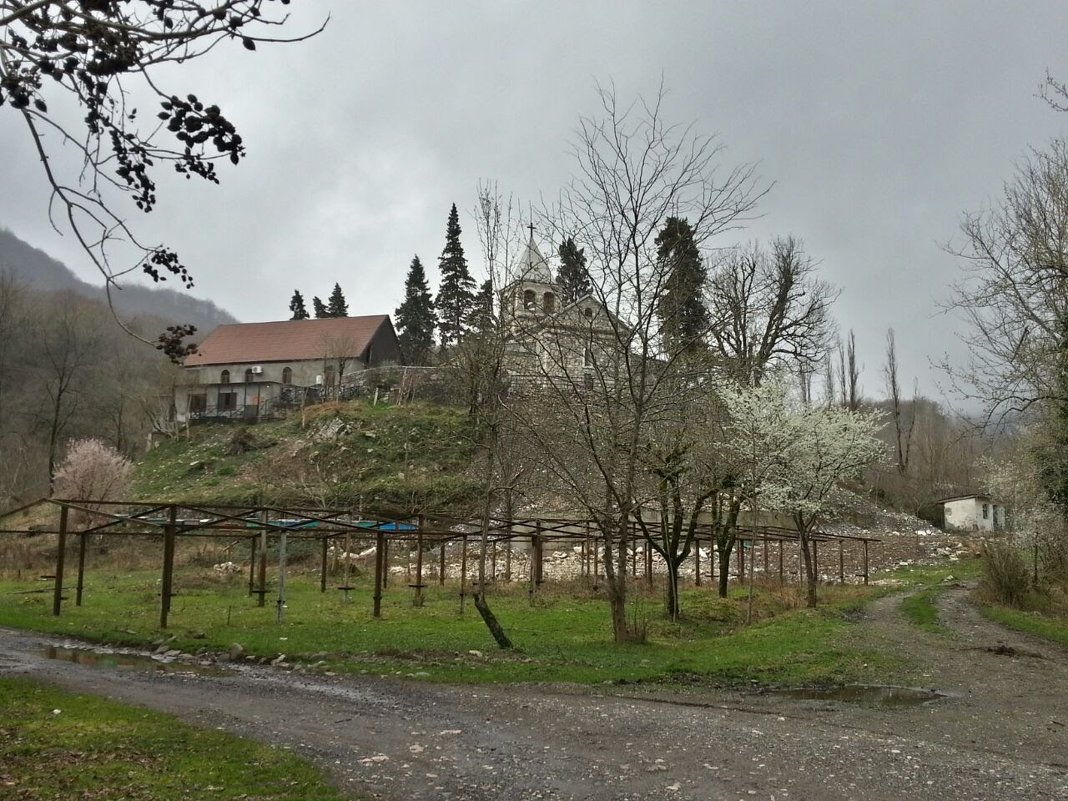 Мужской монастырь в Команах - Tata Wolf