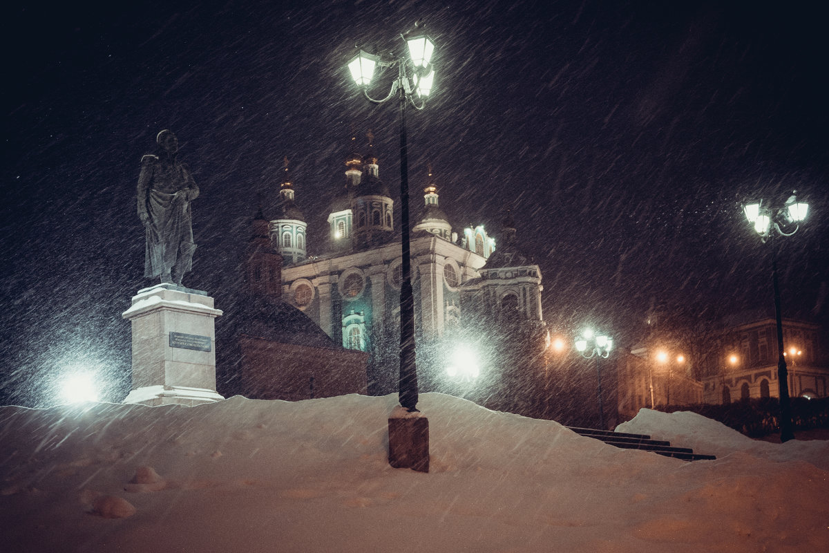 А снег идёт... - Олег Козлов
