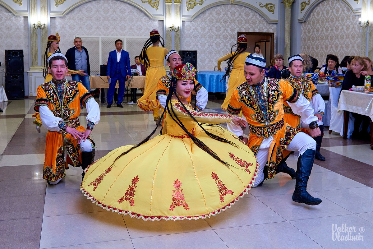 уйгурский танец - Vladimir Valker