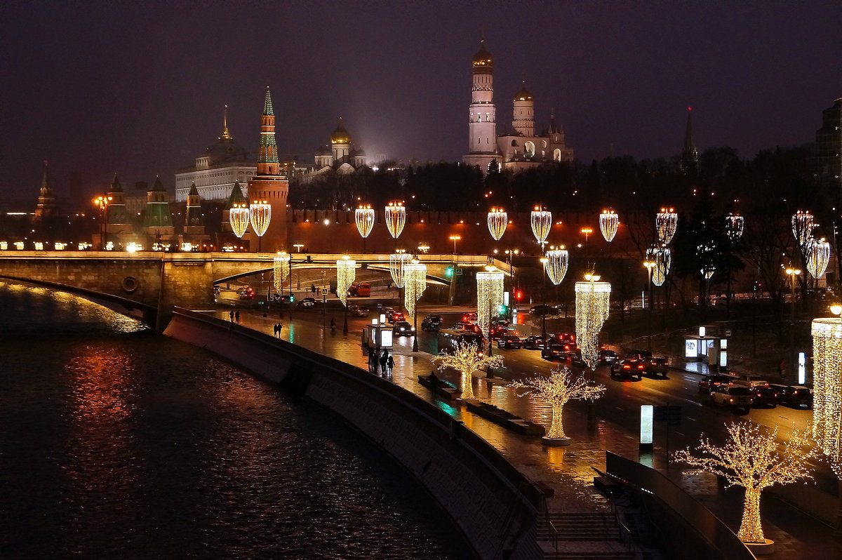 Вид на  Кремль  с Парящего моста. - Елена 