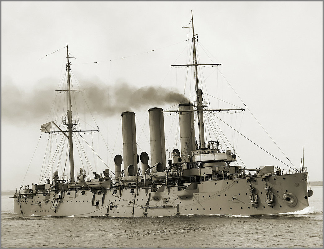 бронепалубный крейсер 1-го ранга " Аврора". 1910 год. - Александр 