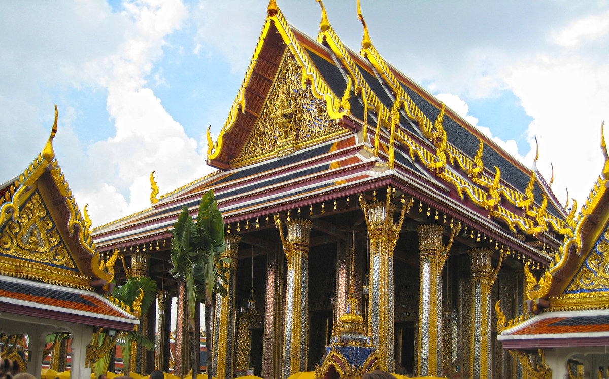 Ват Пхракео - главный храмовый комплекс Таиланда, известен как храм Изумрудного Будды - ИРЭН@ .