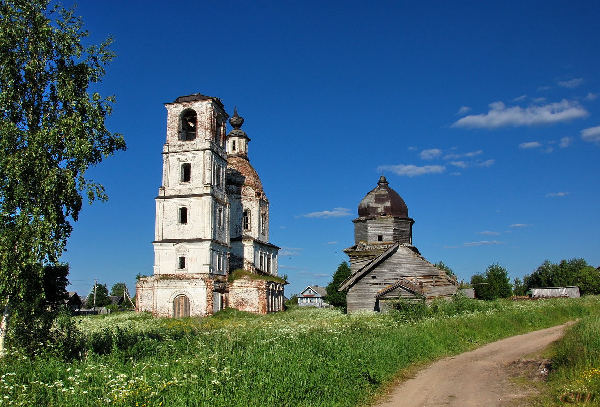 Ухтома. Две церкви - Сергей Никитин