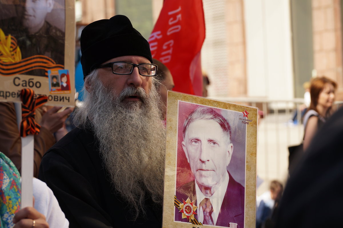 Москва. "Бессмертный полк" в лицах. - Андрей Воробьев