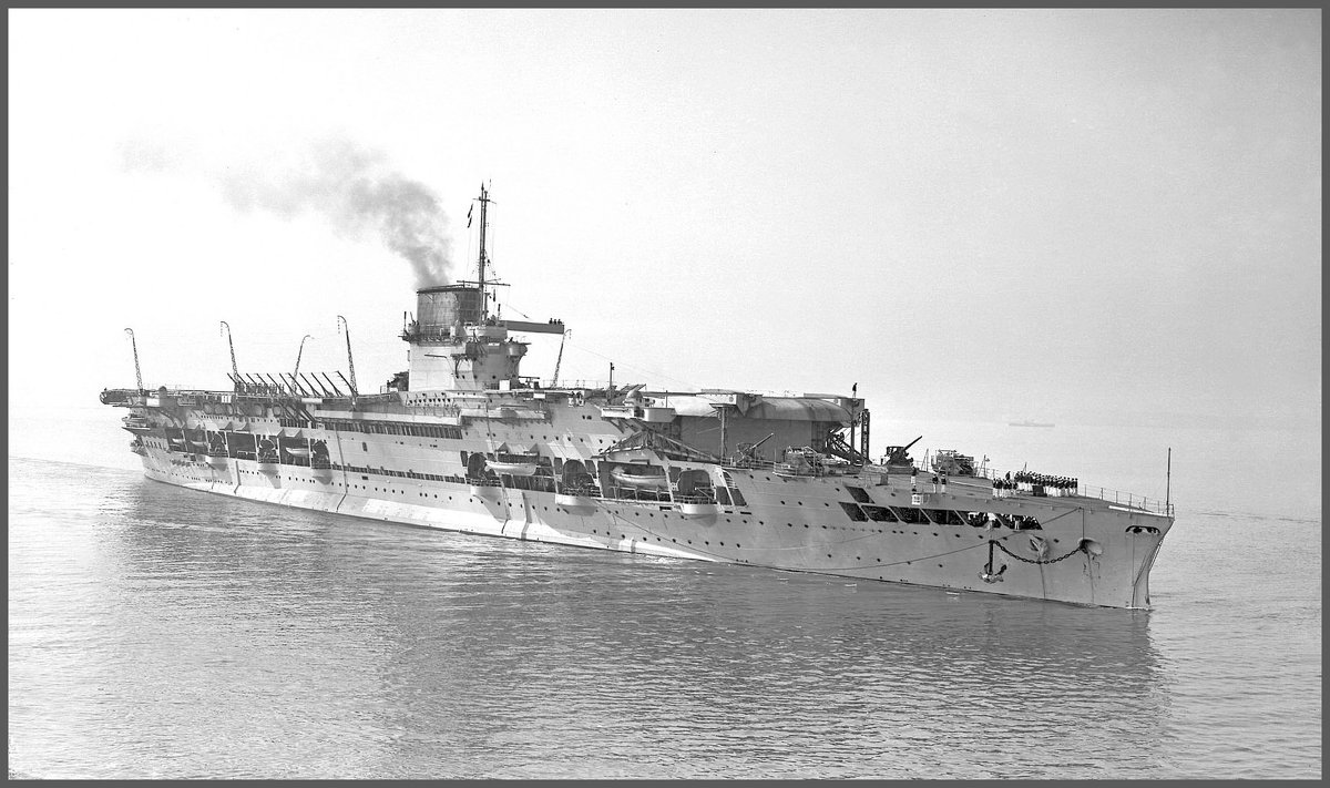 английский авианосец "HMS Glorious" . - Александр 