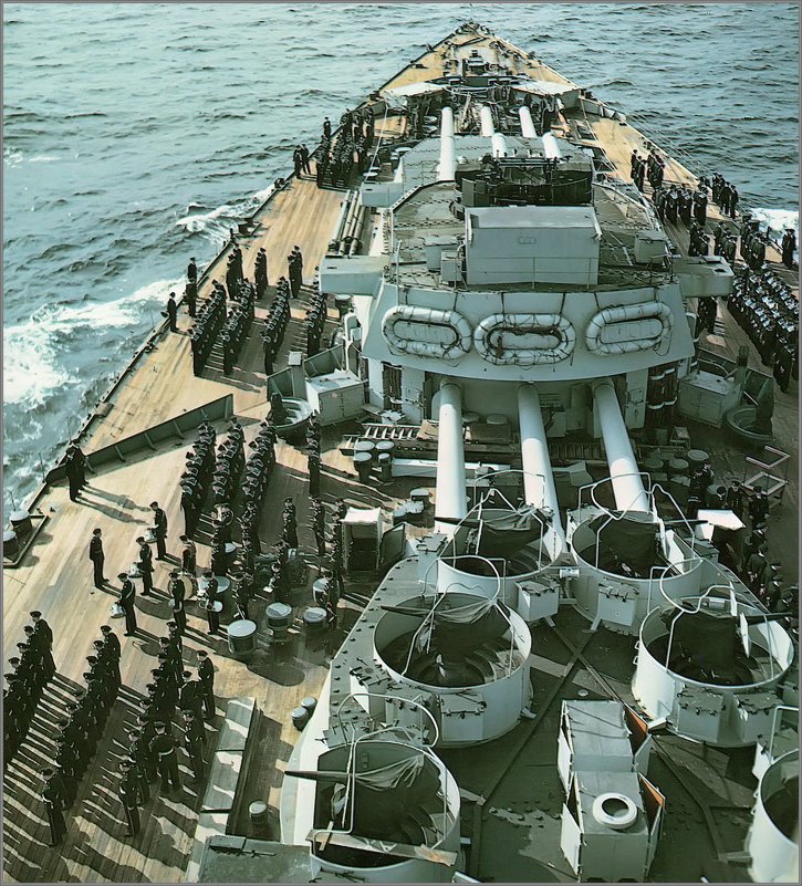 Crew standing at attention on the foredeck of battleship "HMS Nelson". - Александр 