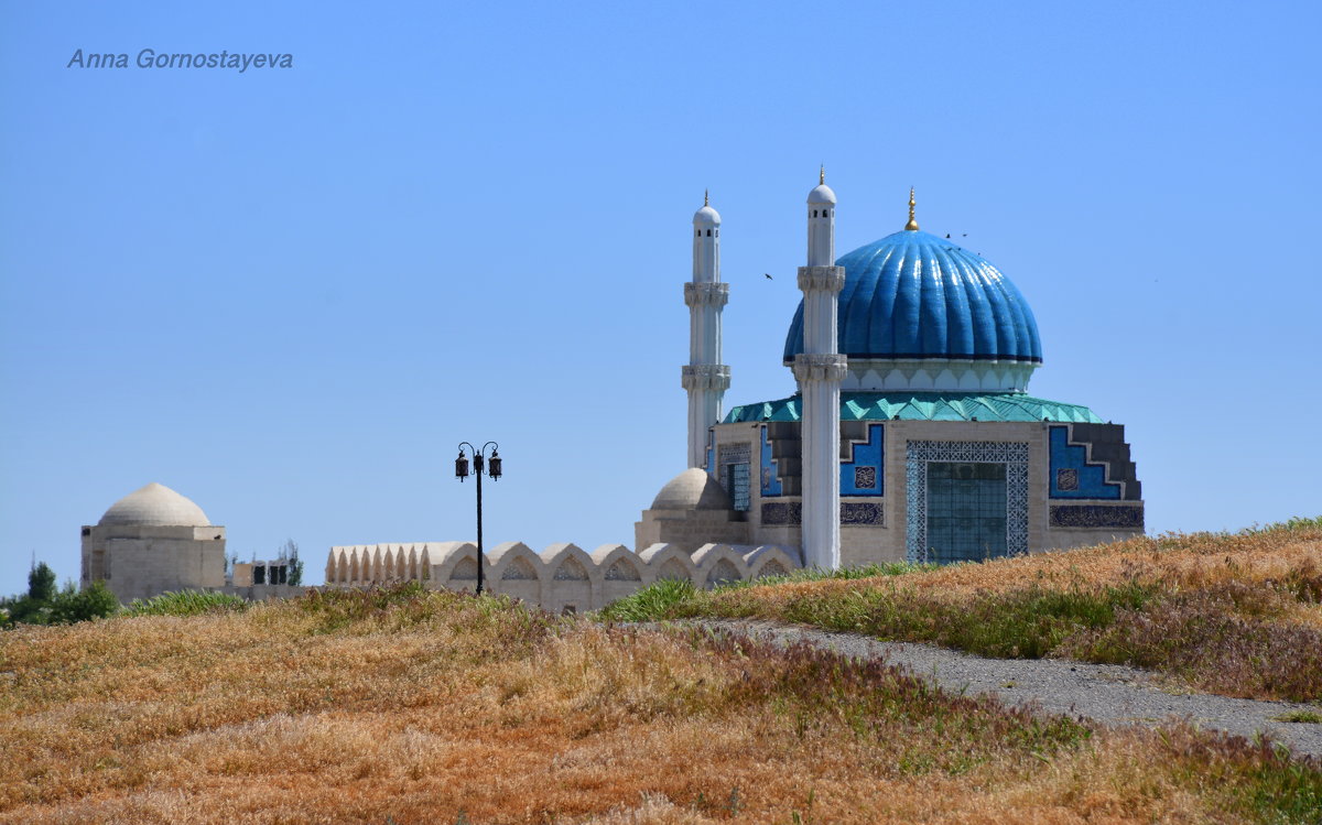 Новая мечеть Ахмеда Яссауи в Туркестане. - Anna Gornostayeva