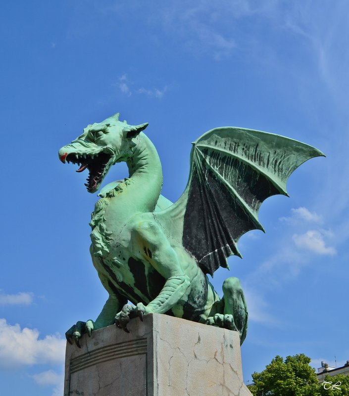 Любляна. Один из драконов, охраняющих мост - Татьяна Ларионова