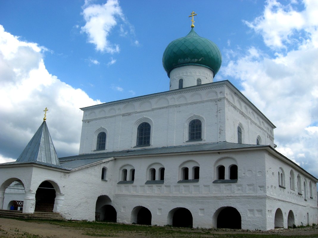 Троицкий собор в Александро- Свирском монастыре 1695-1697 - Надежда 