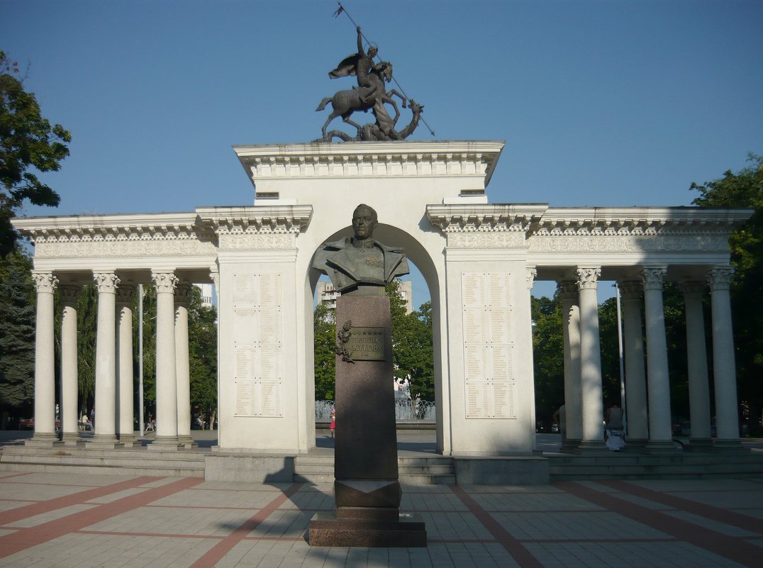 Памятник Жукову - Вера Щукина