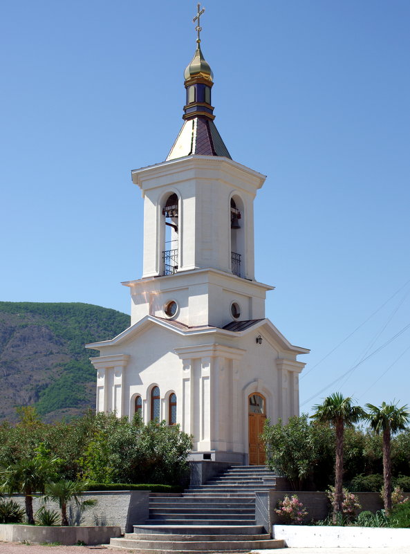 Отдельно стоящее здание колокольни храмового комплекса подворья Косьмо-Дамиановского монастыря - Валерий Новиков