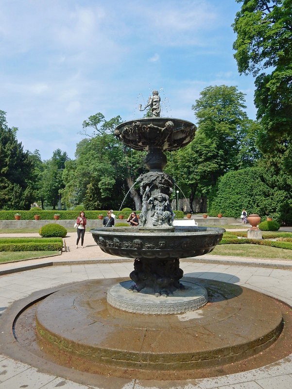 Поющий фонтан в Королевском саду - Елена Гуляева (mashagulena)