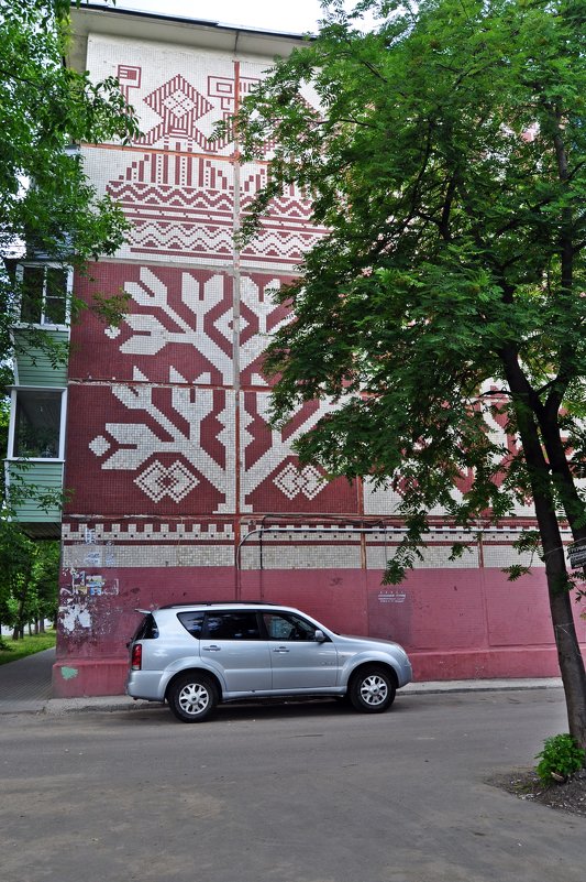 Мозаика на стене жилого дома. Советское наследие. - Лариса Вишневская