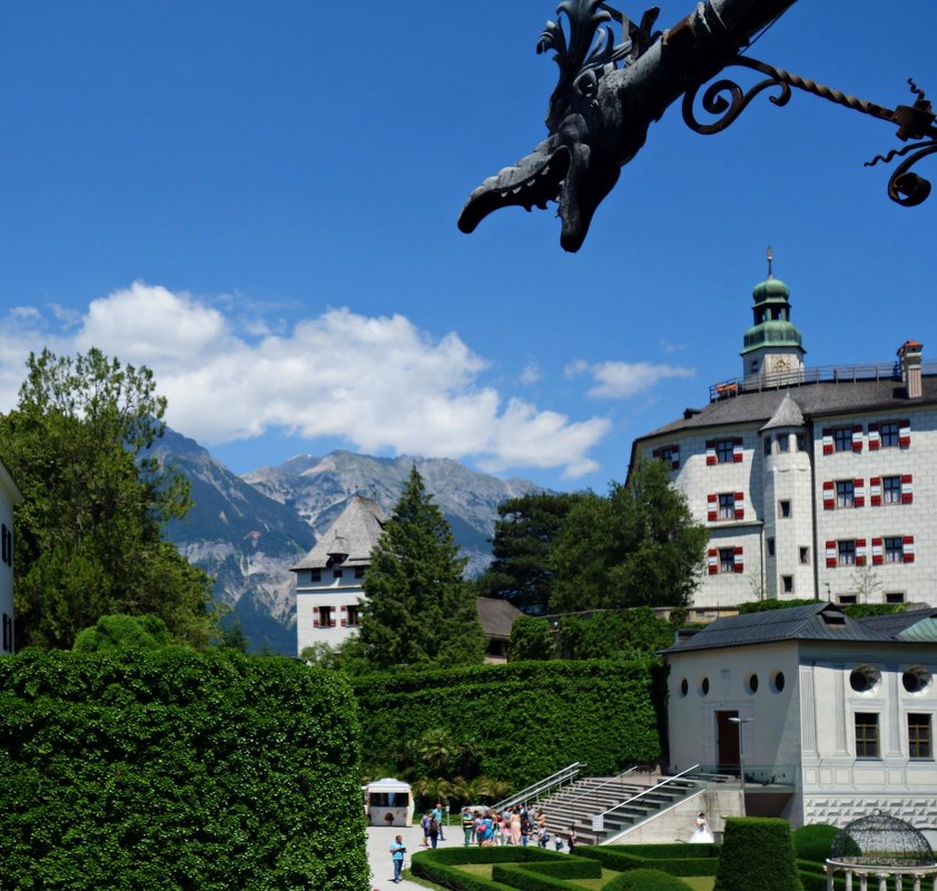 Замок Амбрас ( Schloss Ambras) — замок-музей в Инсбруке, Австрия... - Galina Dzubina