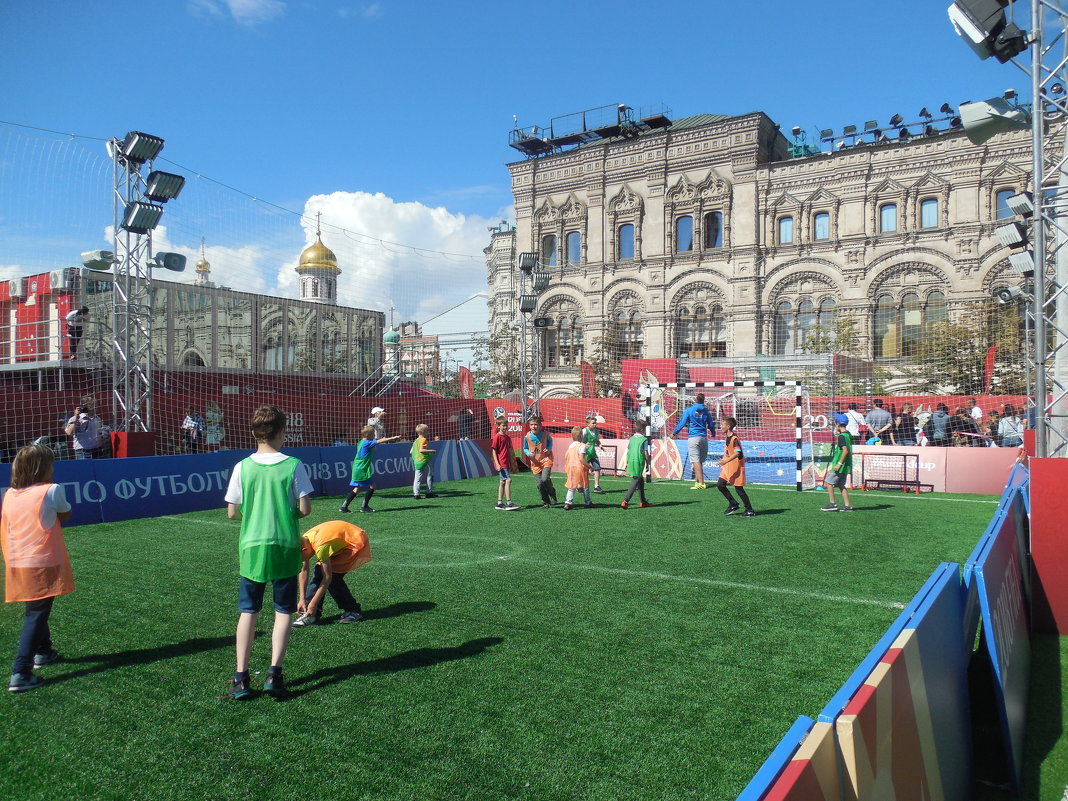 Футбол на Красной площади - Мила 
