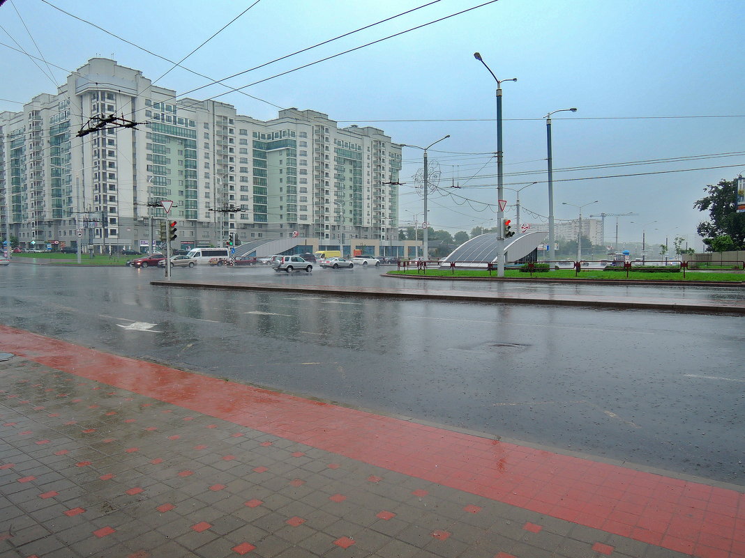 Обычный дождь в Минске - Александр Сапунов