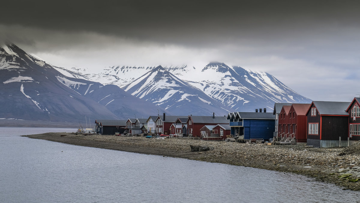 г. Лонгиербюен (Longyearbyen) - столица архипелага Свальбард - Георгий А