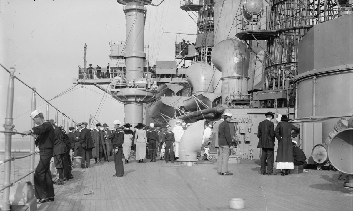 USS battleship "Arkansas" (BB -32) , on deck. - Александр 