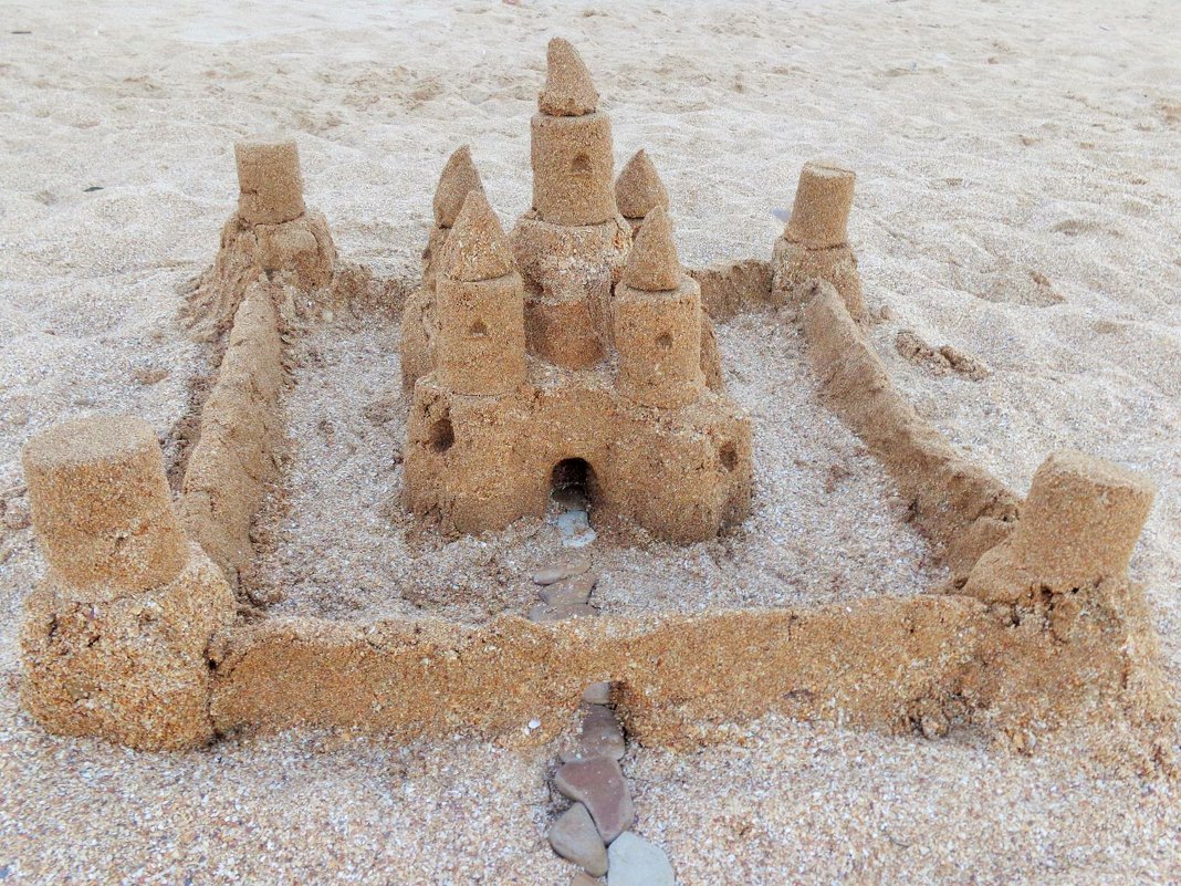 Кейси - Песчаный замок - 75 фото
