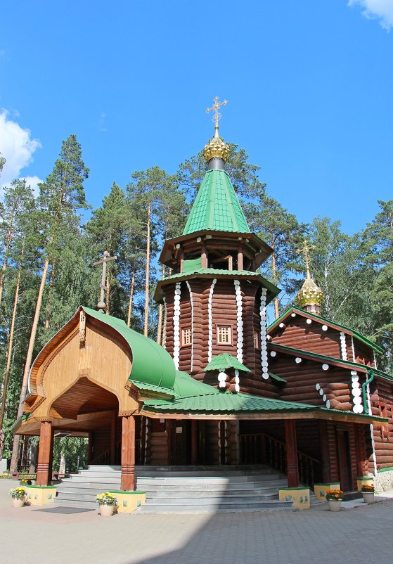 Храм в монастыре - Елена Викторова 