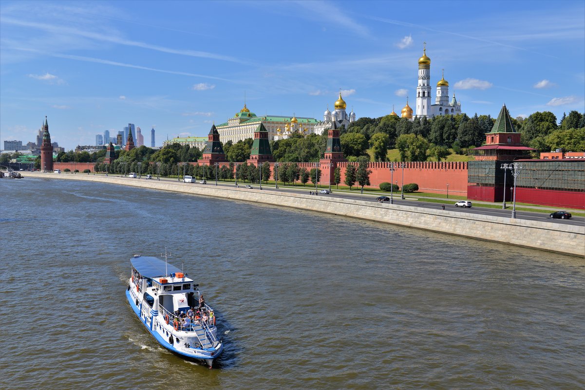 Вид на Кремль с Москворецкого моста - Константин Анисимов