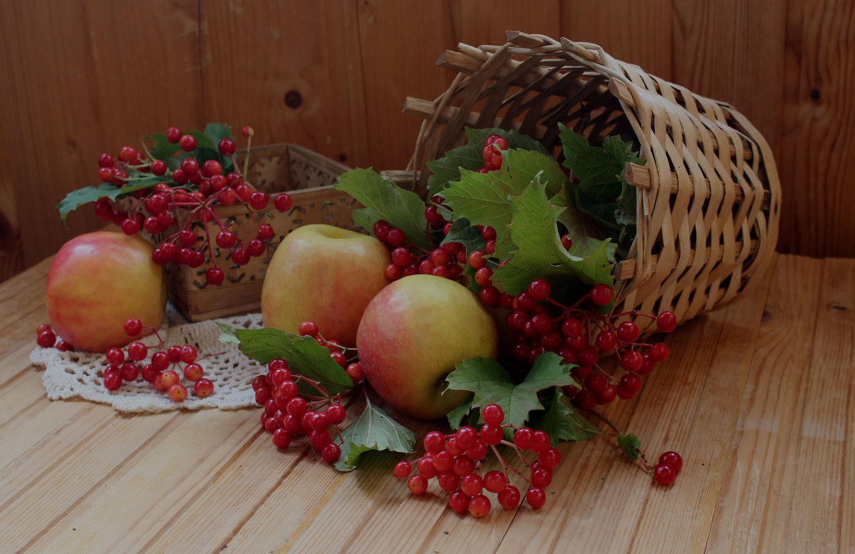 Осенние композиции с яблоками