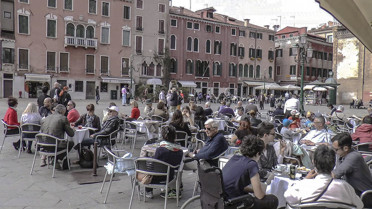 Venezia. Un caffè in piazza Santo Stefano. - Игорь Олегович Кравченко