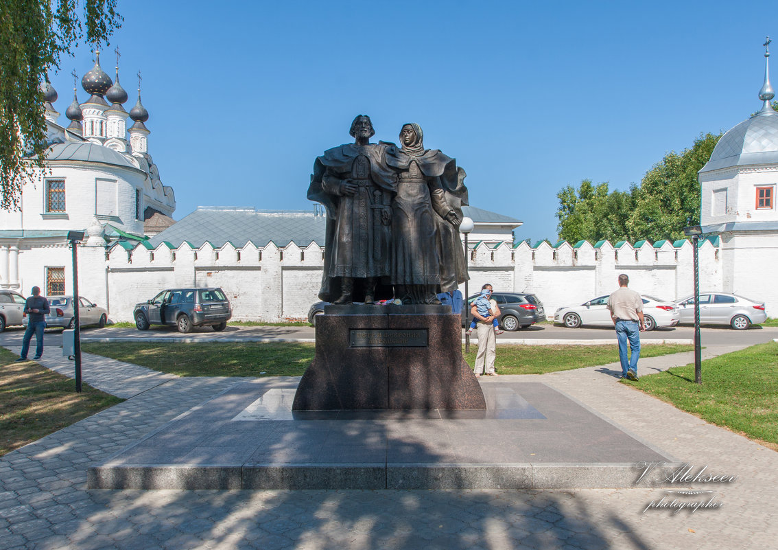 Памятник петру и Февронье Муромским. Муром. - Putnik 