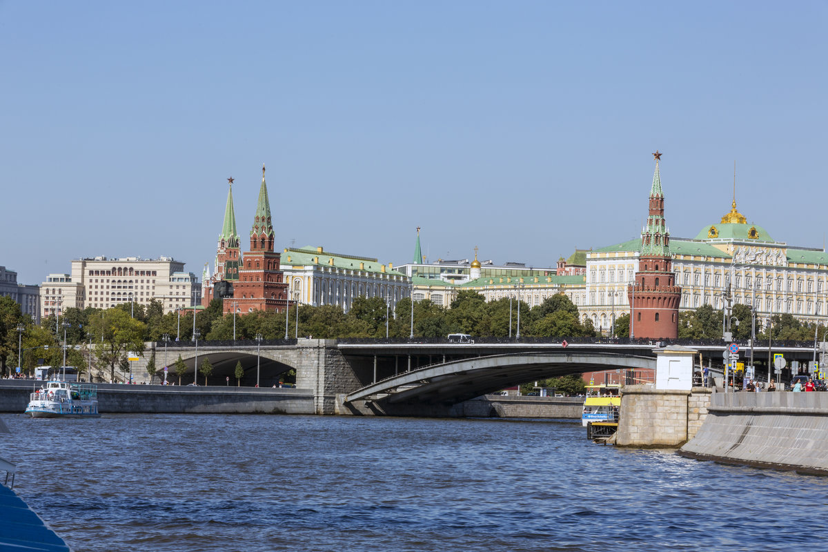 Прогулка по Москве реке - Игорь Галанин