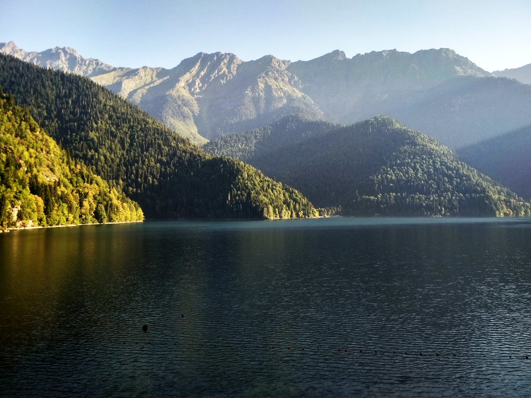 Озеро Рица в горах - Ольга .