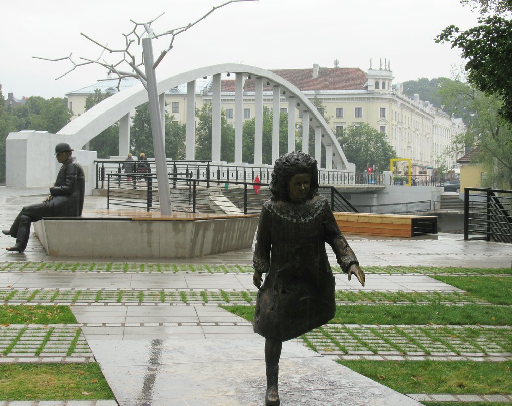 Памятник, посвящённый Лидии Койдуле и Йохану Вольдемару Яннсену - Елена Павлова (Смолова)