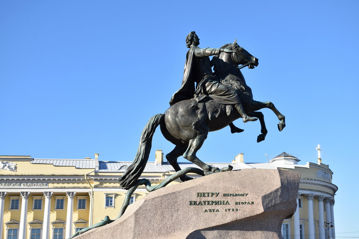 петр первый в санкт петербурге