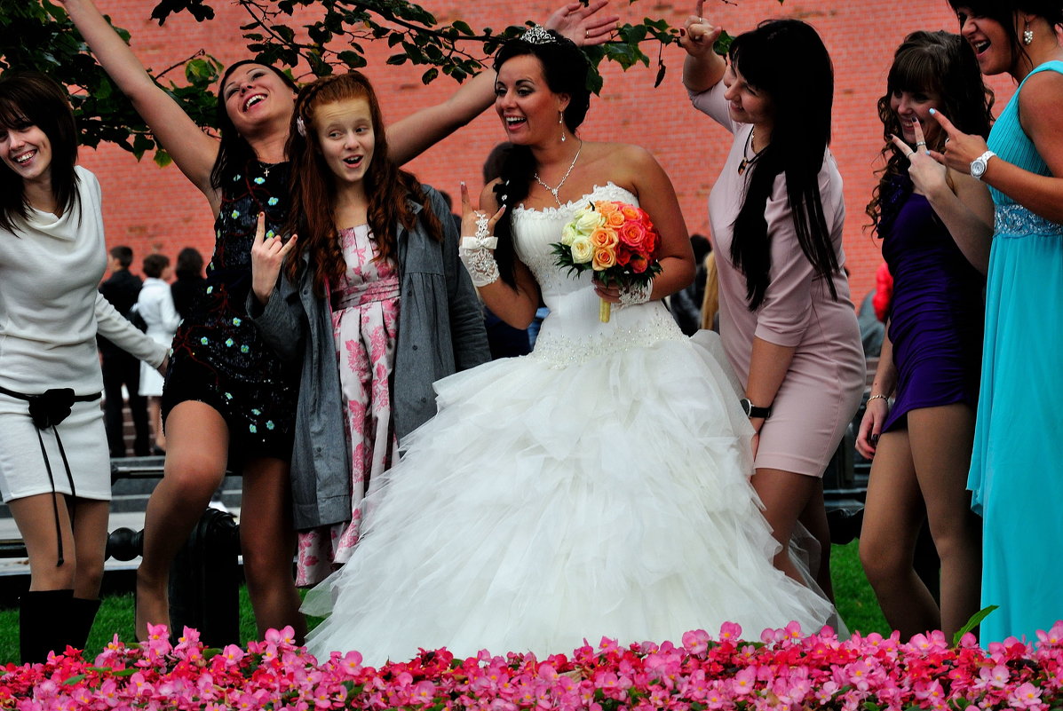 Свадьба в Александровском саду у кремля - Дмитрий Морочко 