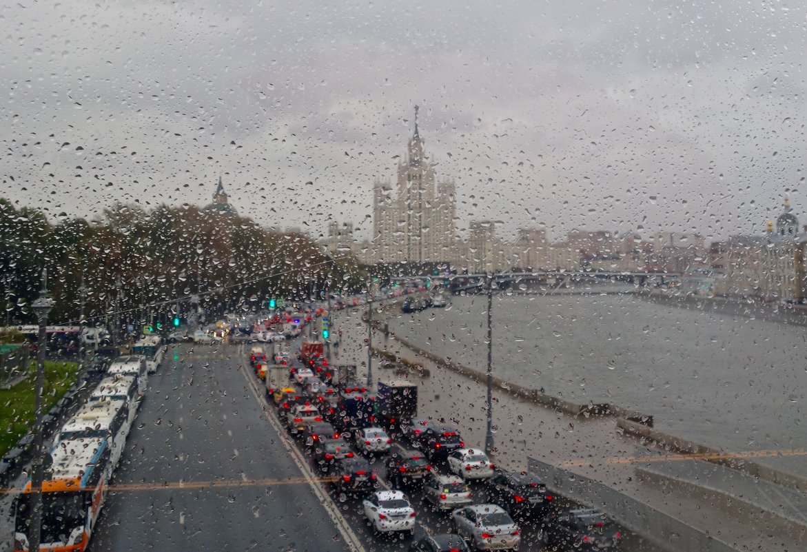 Дождь в Москве - Елена 